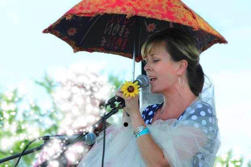 Patti Hupp and The Feeling Groovy Allstar Band